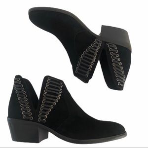 NWT Vince Camuto Pevista Black Ankle Booties